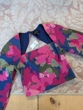 Banana Republic Floral Puff-Sleeve Crop Top in Pink, Navy & Olive